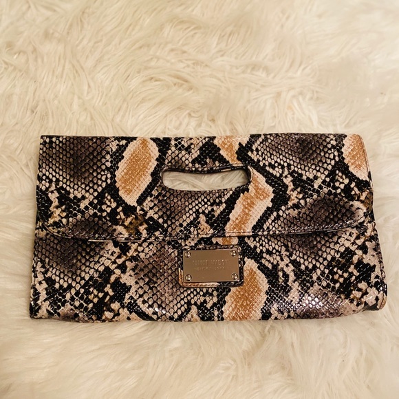 Nine West Clutch Me Up Python Print Clutch - Picture 4 of 7